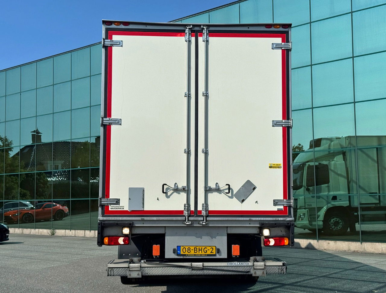 DAF CF 250 Carrier Supra 1150 Multi Temp 561.000 KM Tail Lift NL Truck - Camion frigorifique: photos 4 DAF CF 250 Carrier Supra 1150 Multi Temp 561.000 KM Tail Lift NL Truck - Camion frigorifique: photos 4