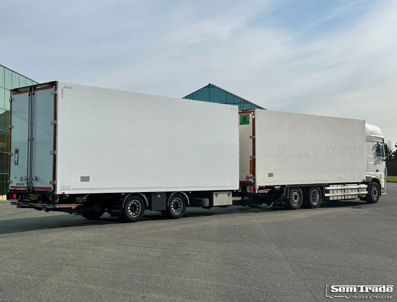 DAF XF 480 FAR SSC 6X2 50 CC Combi 2x Lift Carrier TRS Iceland TOP Condition NL - Camion frigorifique: photos 3 DAF XF 480 FAR SSC 6X2 50 CC Combi 2x Lift Carrier TRS Iceland TOP Condition NL - Camion frigorifique: photos 3