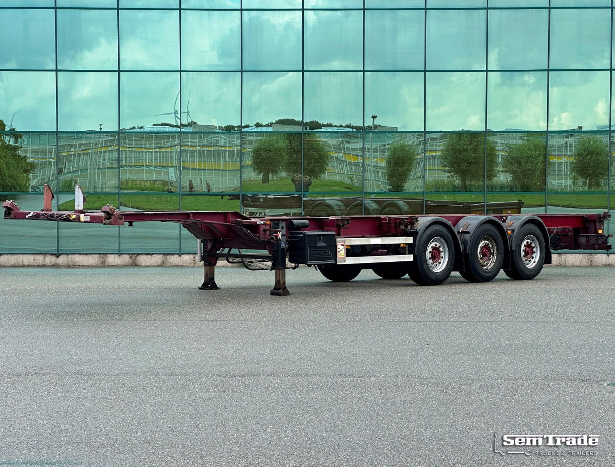Renders ROC 12.27 CC Back Slider Lift Axle Disc Brakes Belgium-Trailer 2 Pieces - Semi-remorque porte-conteneur/ Caisse mobile: photos 1 Renders ROC 12.27 CC Back Slider Lift Axle Disc Brakes Belgium-Trailer 2 Pieces - Semi-remorque porte-conteneur/ Caisse mobile: photos 1