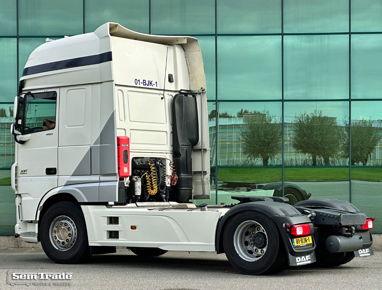 DAF XF 460 Euro 6 FT SSC 852.000 KM 2X Tanks TOP Condition Holland-Truck - Tracteur routier: photos 3 DAF XF 460 Euro 6 FT SSC 852.000 KM 2X Tanks TOP Condition Holland-Truck - Tracteur routier: photos 3