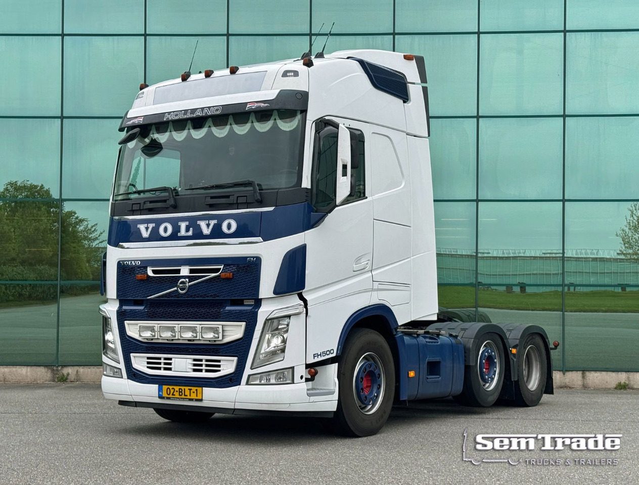 Volvo FH Globetrotter 6X2 701.000 KM Super Condition NL Truck - Tracteur routier: photos 1 Volvo FH Globetrotter 6X2 701.000 KM Super Condition NL Truck - Tracteur routier: photos 1