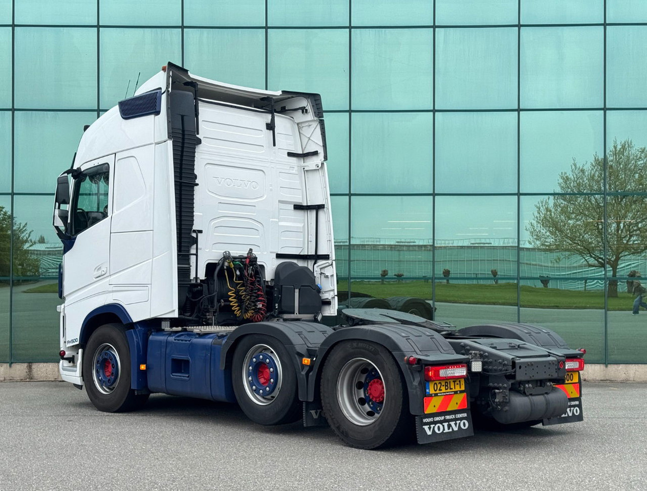 Volvo FH Globetrotter 6X2 701.000 KM Super Condition NL Truck - Tracteur routier: photos 3 Volvo FH Globetrotter 6X2 701.000 KM Super Condition NL Truck - Tracteur routier: photos 3
