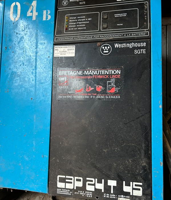 Chargeurs de batteries de traction pour elevateurs , transpalettes , gerbeurs electriques - Matériel industriel: photos 4 Chargeurs de batteries de traction pour elevateurs , transpalettes , gerbeurs electriques - Matériel industriel: photos 4