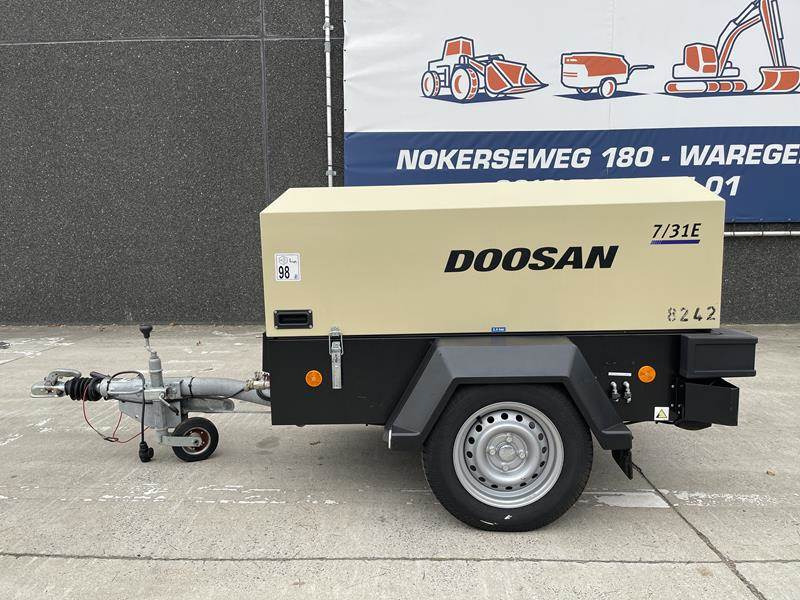 Doosan 7 / 31 E - N - Compresseur d'air: photos 1 Doosan 7 / 31 E - N - Compresseur d'air: photos 1