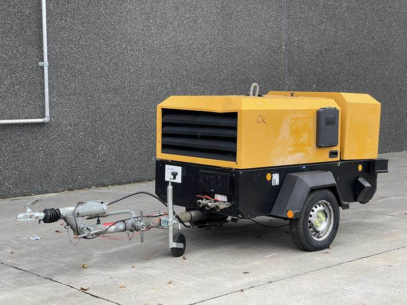Doosan 7 / 51 - Compresseur d'air: photos 1 Doosan 7 / 51 - Compresseur d'air: photos 1