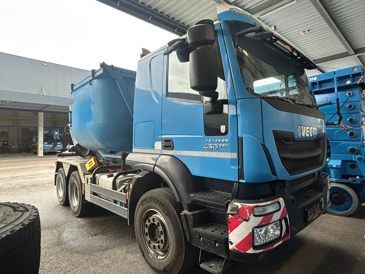 Iveco Trakker 450 - Tombereau: photos 1 Iveco Trakker 450 - Tombereau: photos 1
