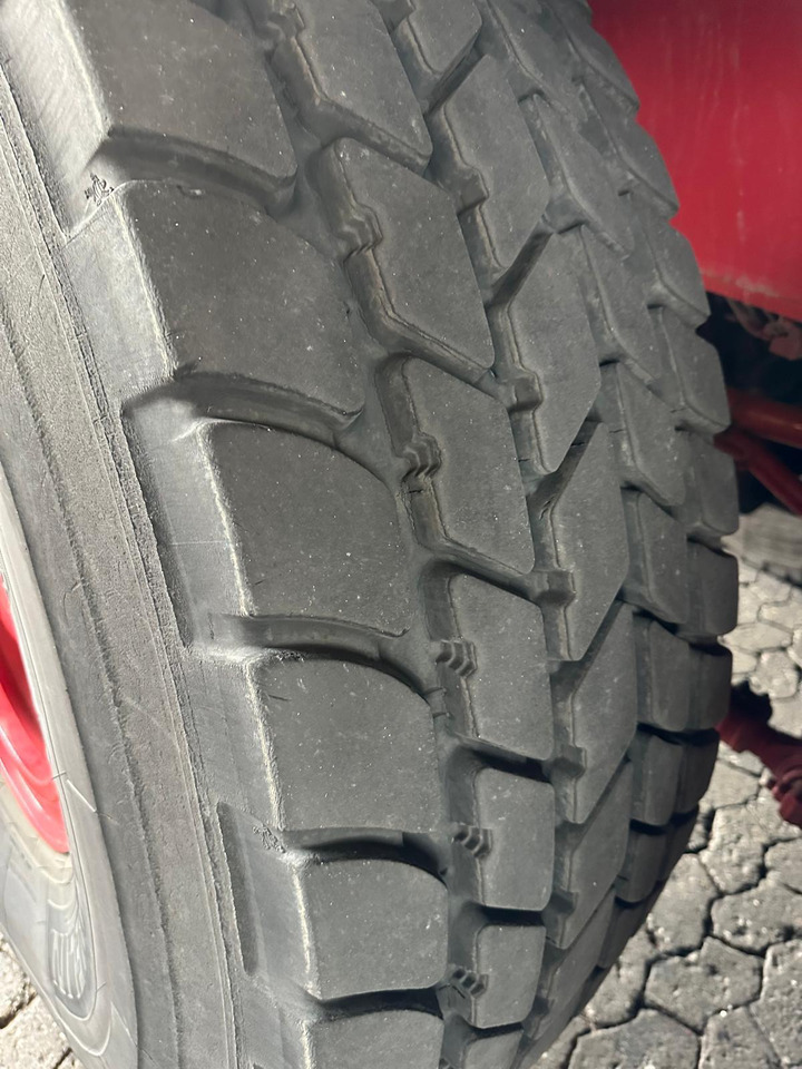 LIEBHERR LTM 1070-4.2 - Grue mobile: photos 5 LIEBHERR LTM 1070-4.2 - Grue mobile: photos 5