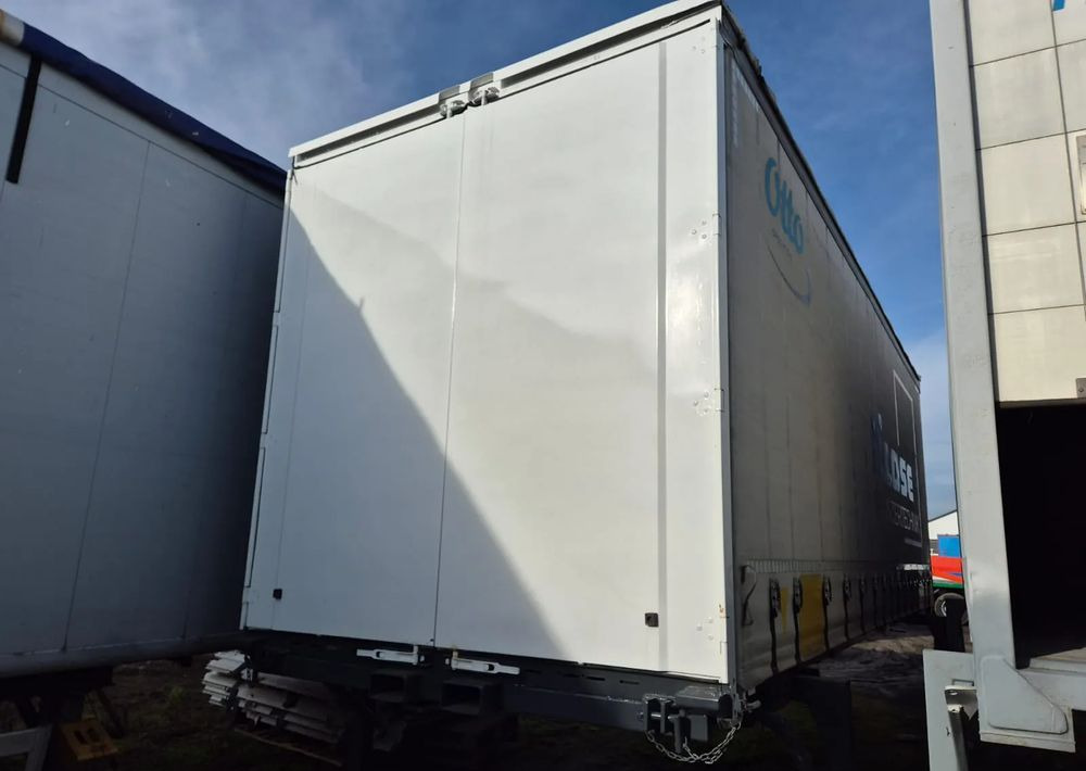 Krone - Carrosserie bâchee: photos 4 Krone - Carrosserie bâchee: photos 4