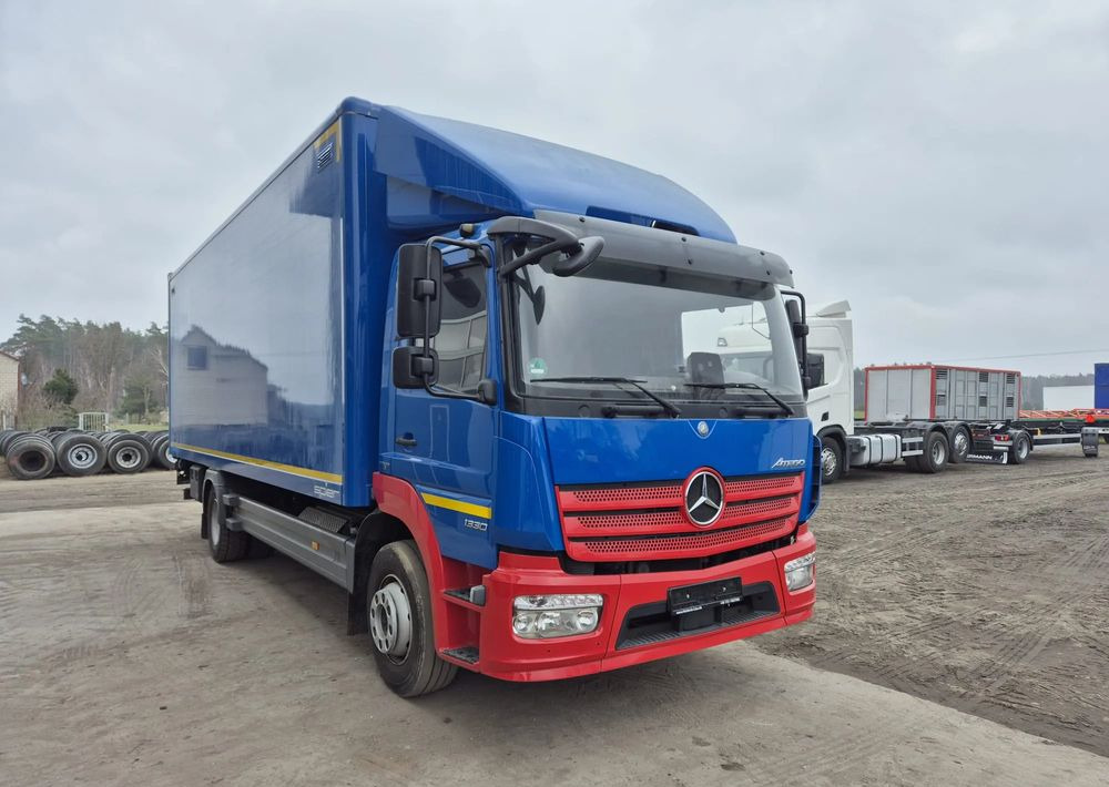 Mercedes-Benz Atego 1330 Euro 6 - Camion fourgon: photos 2 Mercedes-Benz Atego 1330 Euro 6 - Camion fourgon: photos 2