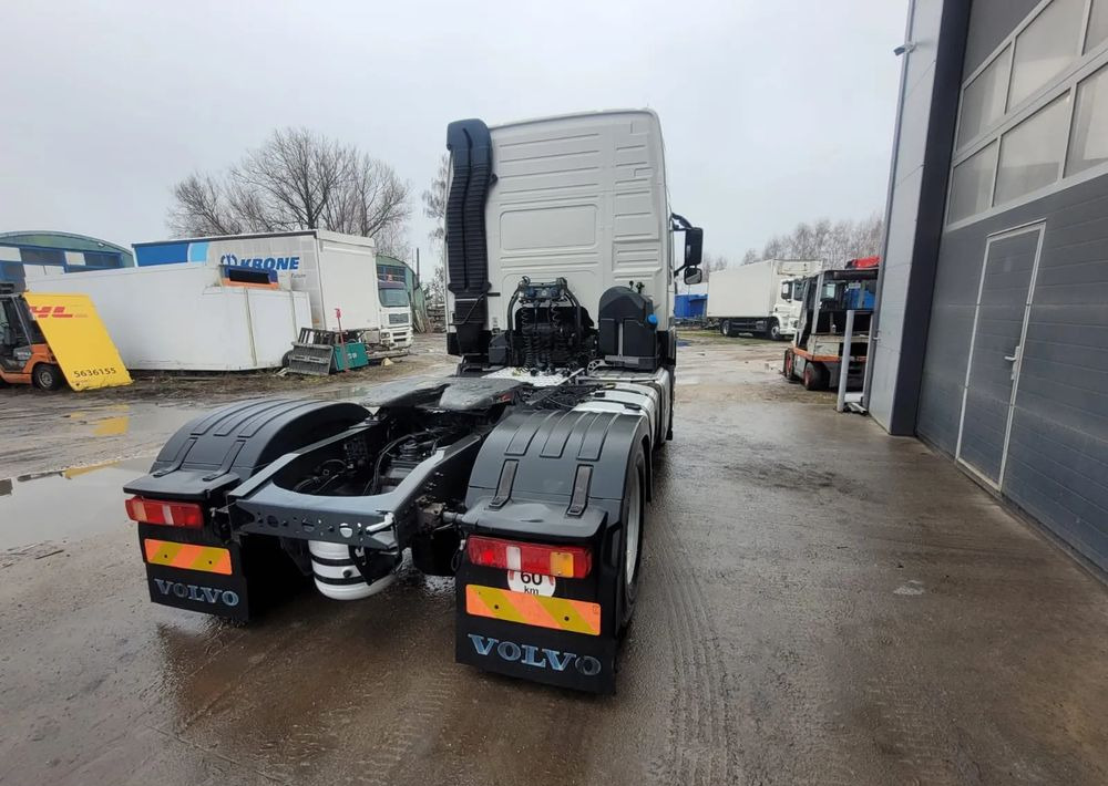 Volvo Volvo FM 450 ADR E6 ciągnik siodłowy - Tracteur routier: photos 3 Volvo Volvo FM 450 ADR E6 ciągnik siodłowy - Tracteur routier: photos 3