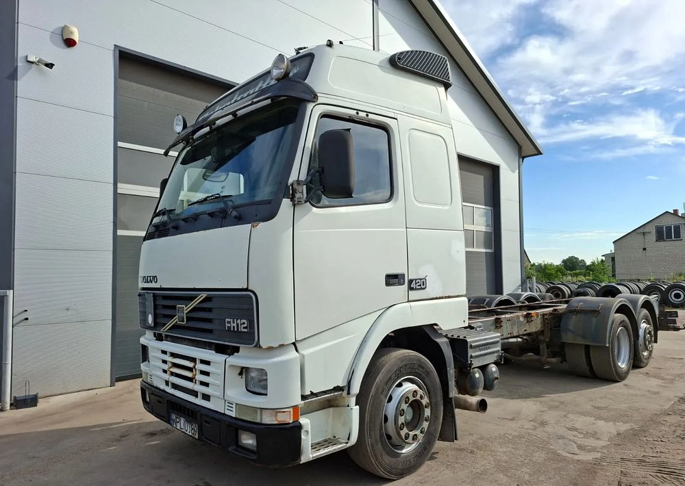Volvo FH 420 6x2 - Châssis cabine: photos 1 Volvo FH 420 6x2 - Châssis cabine: photos 1