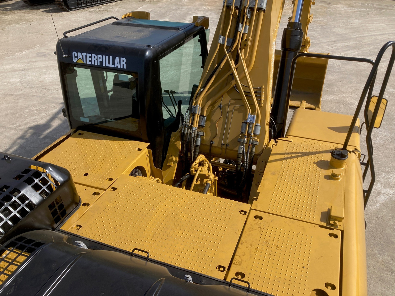 Pelle sur chenille caterpillar 330DL: photos 8