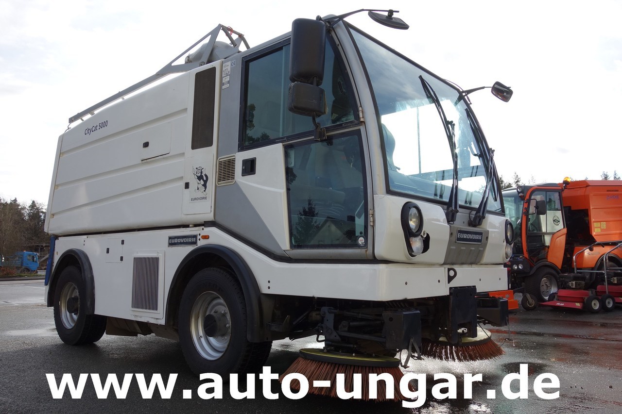Bucher CityCat CC5000 Euro 5 Druckreiniger Vorbereitung Saugschlauch - Balayeuse de voirie: photos 1 Bucher CityCat CC5000 Euro 5 Druckreiniger Vorbereitung Saugschlauch - Balayeuse de voirie: photos 1