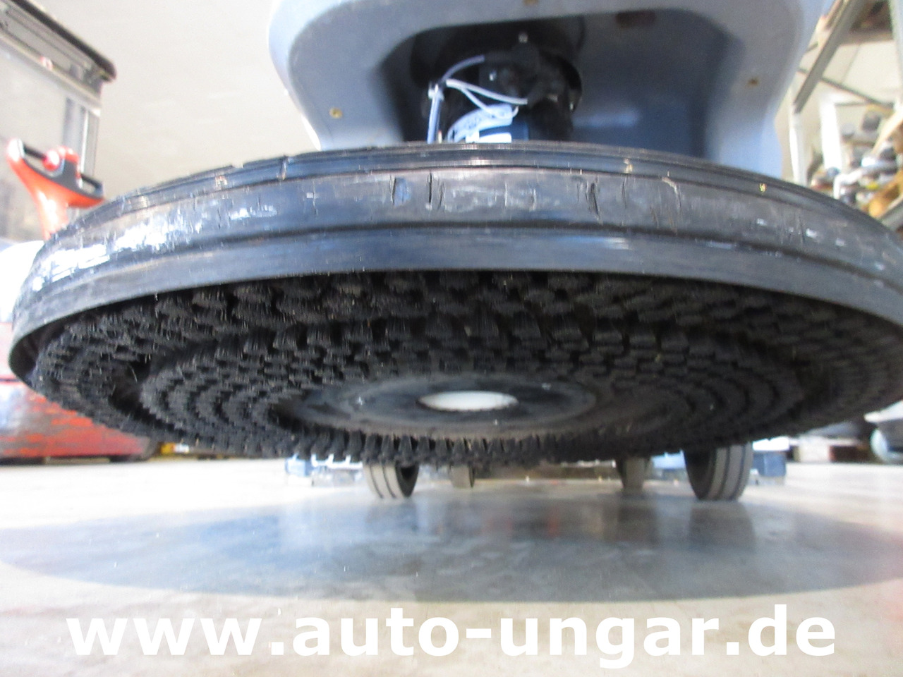 Hako B45 Scrubmaster Bj. 2017 Scheuersaugmaschine Hakomatic Bodenreiniger - Autolaveuse: photos 5 Hako B45 Scrubmaster Bj. 2017 Scheuersaugmaschine Hakomatic Bodenreiniger - Autolaveuse: photos 5