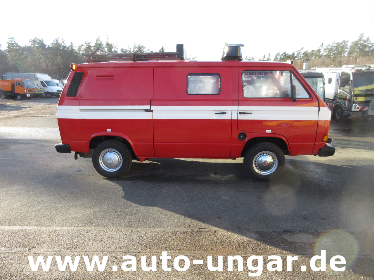 VOLKSWAGEN VW T3 Transporter Turbodiesel Feuerwehr ELF 1 aus 1985 - Camion de pompier: photos 4 VOLKSWAGEN VW T3 Transporter Turbodiesel Feuerwehr ELF 1 aus 1985 - Camion de pompier: photos 4