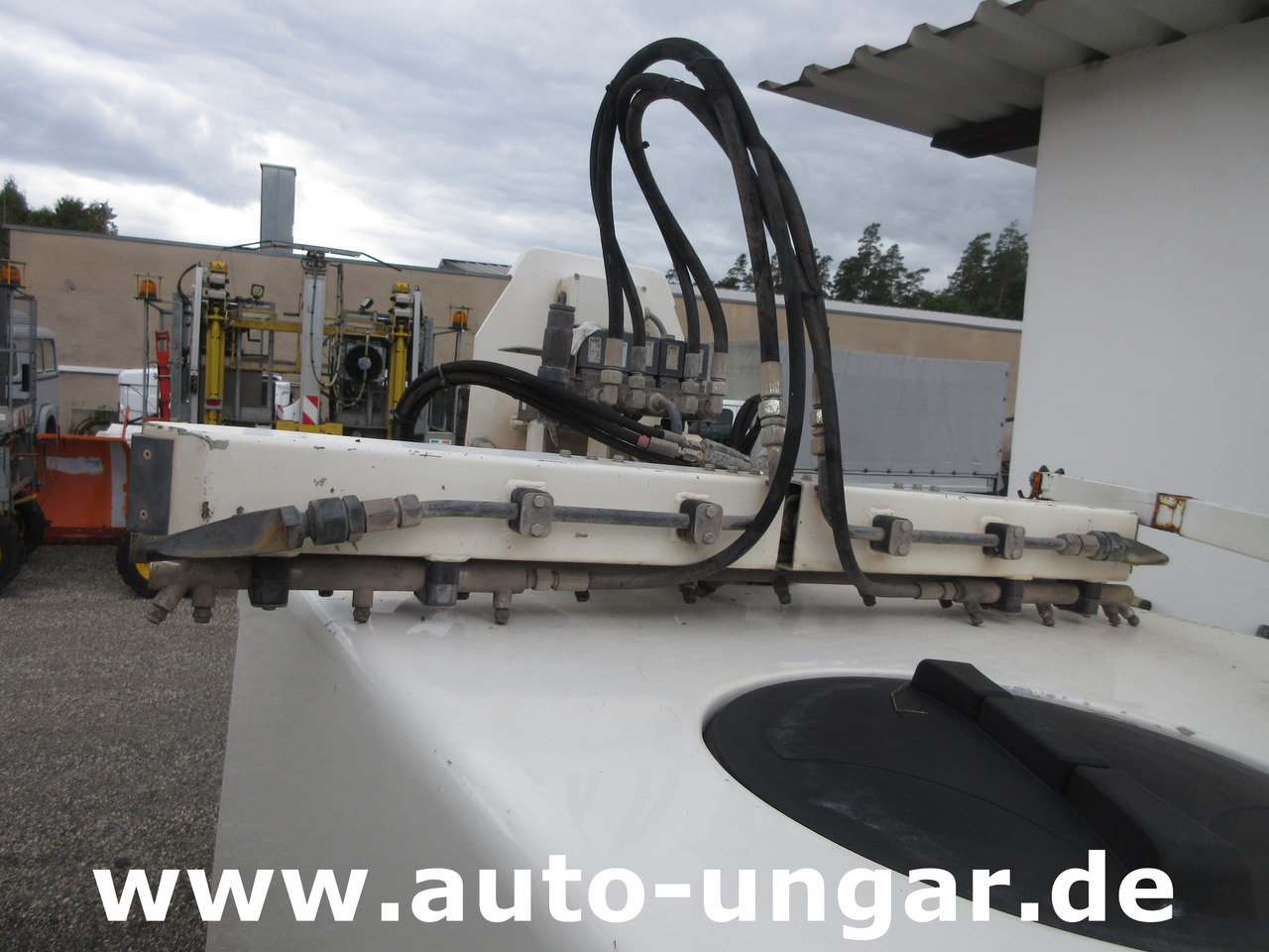 CMAR NC300 Schwemmaufbau Laveuse Bj. 2014 für Multicar Tremo Hochdruck - Véhicule de voirie/ Spécial: photos 5 CMAR NC300 Schwemmaufbau Laveuse Bj. 2014 für Multicar Tremo Hochdruck - Véhicule de voirie/ Spécial: photos 5