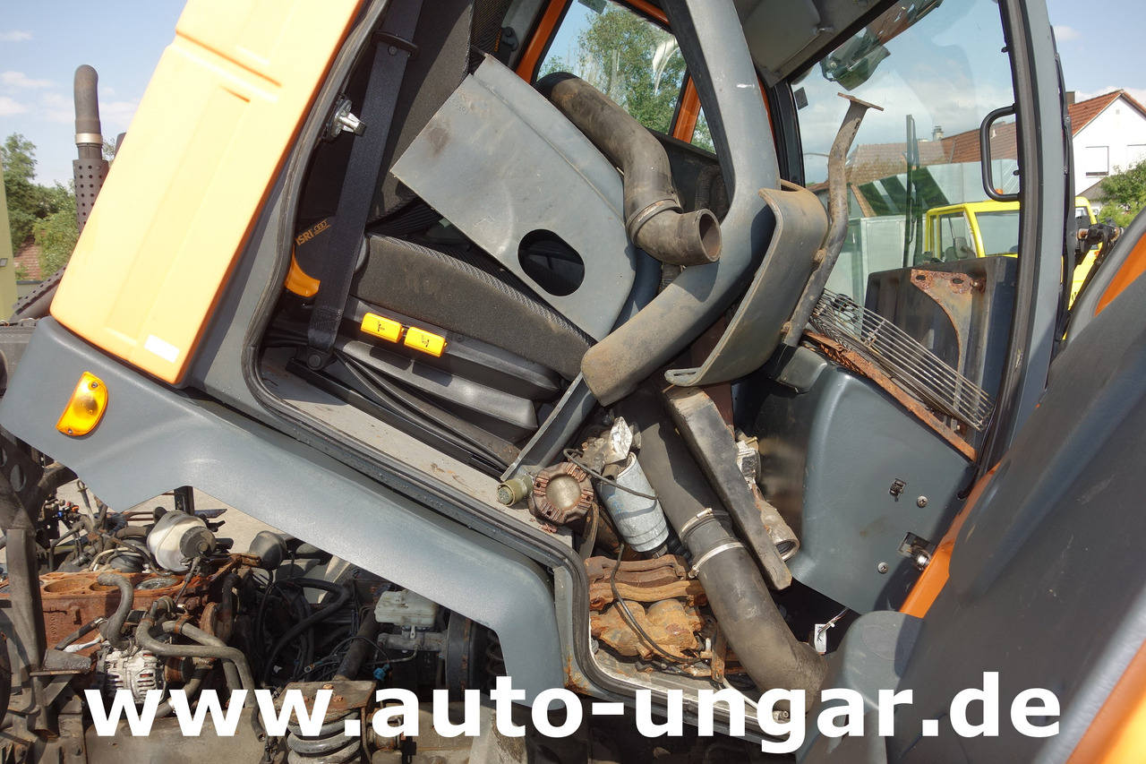 Véhicule de voirie/ Spécial Multicar M30 H Carrier 4x4 Baujahr 2010 Motorschaden Fehlteile Ersatzteilträger: photos 27