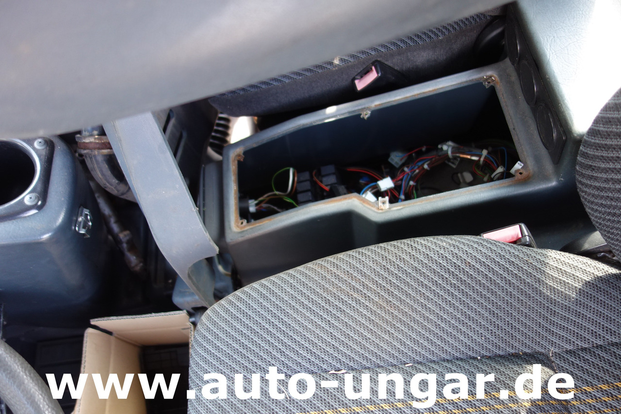 Véhicule de voirie/ Spécial Multicar M30 H Carrier 4x4 Baujahr 2010 Motorschaden Fehlteile Ersatzteilträger: photos 28