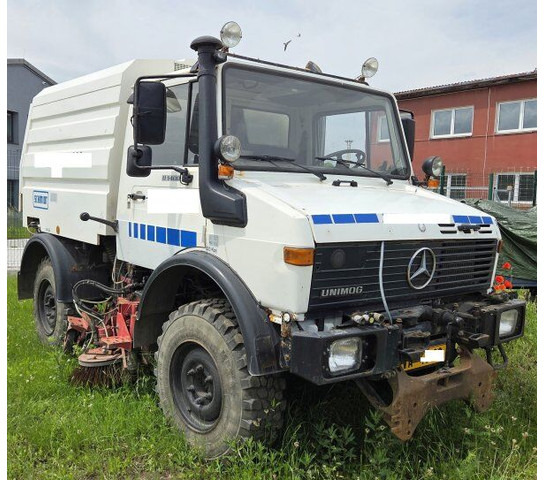 Mercedes-Benz Unimog 1400 +Schmidt SK320 - Engins de chantier: photos 1 Mercedes-Benz Unimog 1400 +Schmidt SK320 - Engins de chantier: photos 1