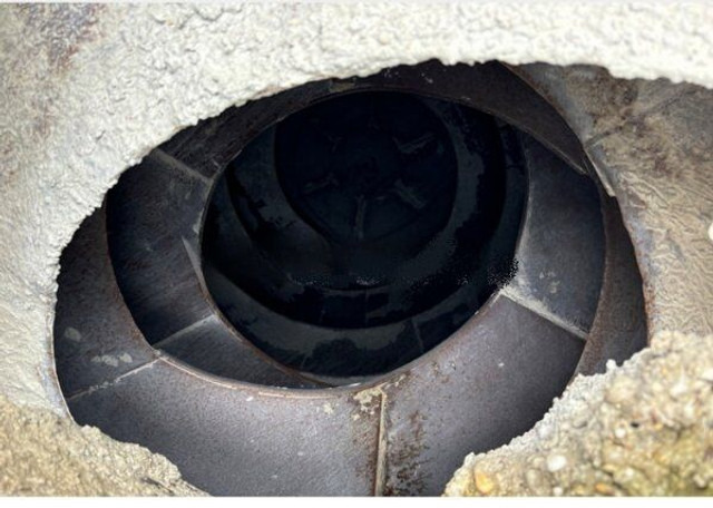 Iveco Trakker 450 +7m3 pumi - Pompe à béton stationnaire: photos 3 Iveco Trakker 450 +7m3 pumi - Pompe à béton stationnaire: photos 3