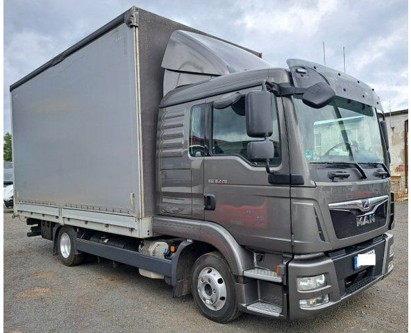 MAN TGL 8.220 (7.5t na 5.8m) air luft miachy - Camion à rideaux coulissants: photos 2 MAN TGL 8.220 (7.5t na 5.8m) air luft miachy - Camion à rideaux coulissants: photos 2