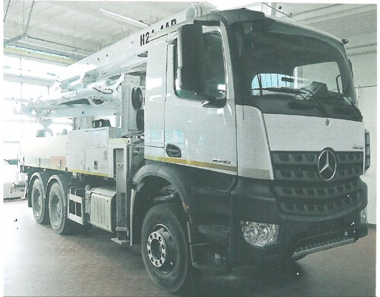 Mercedes-Benz Arocs 2840 - Camion pompe: photos 1 Mercedes-Benz Arocs 2840 - Camion pompe: photos 1