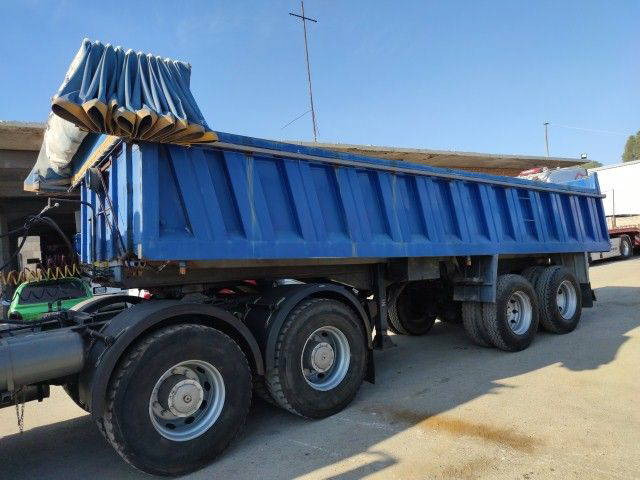 Fruehauf Tipper 2 Axles - Semi-remorque benne: photos 1 Fruehauf Tipper 2 Axles - Semi-remorque benne: photos 1