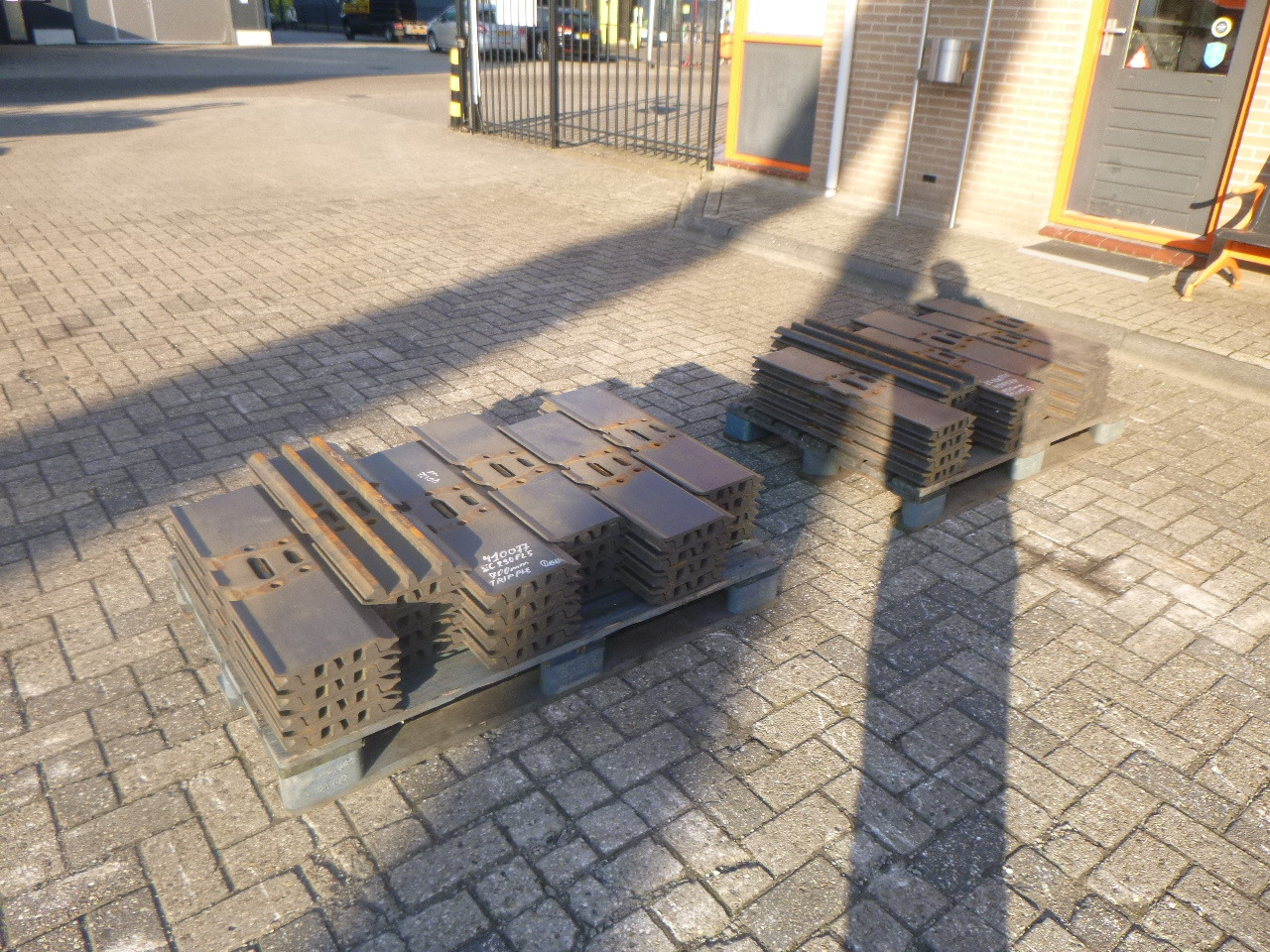 Excavator steel pads - Pièces de train de roulement pour Pelle: photos 5 Excavator steel pads - Pièces de train de roulement pour Pelle: photos 5