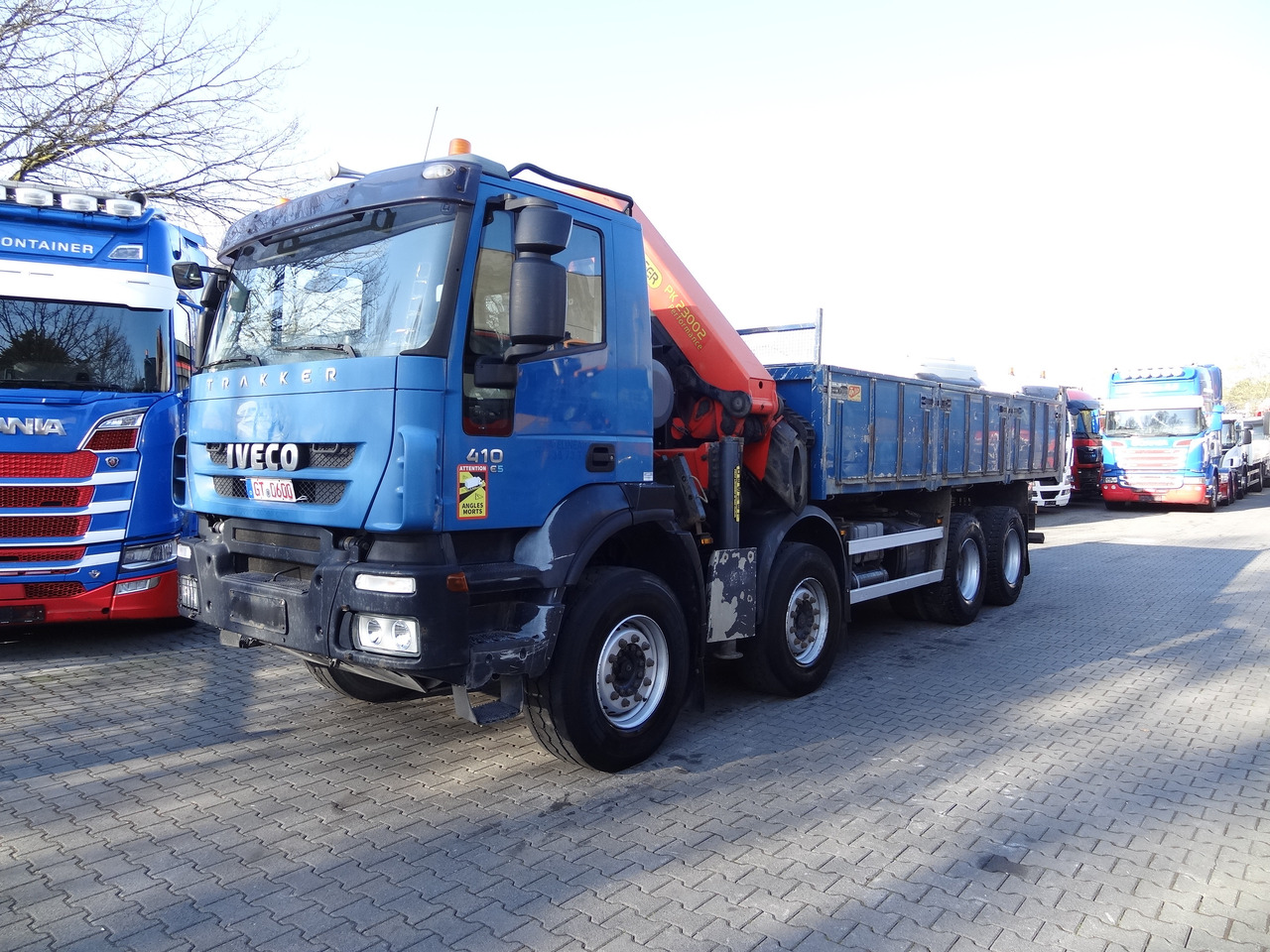 Iveco Trakker AD340T41 8X4 Kipper Kran Palfinger 23002 - Camion grue, Camion benne: photos 1 Iveco Trakker AD340T41 8X4 Kipper Kran Palfinger 23002 - Camion grue, Camion benne: photos 1