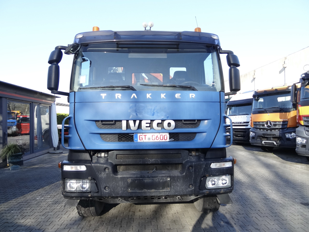 Camion benne, Camion grue Iveco Trakker AD340T41 8X4 Kipper Kran Palfinger 23002: photos 9