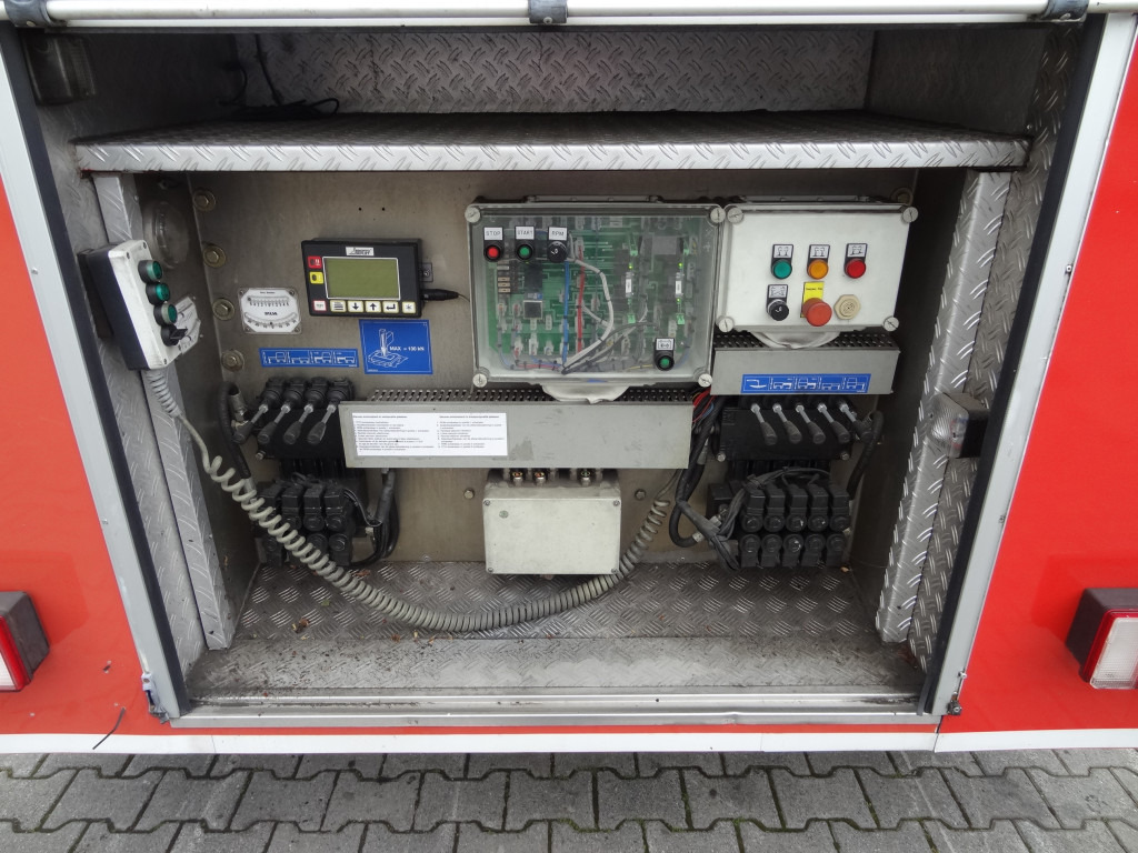 Camion avec nacelle MAN L2000 18.284 Feuerwehr Bronto Skylift 27 Meter: photos 6
