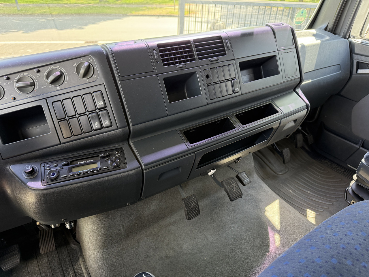 MAN TGA 18.350 4X2 LL Fahrschule - Camion porte-conteneur/ Caisse mobile: photos 3 MAN TGA 18.350 4X2 LL Fahrschule - Camion porte-conteneur/ Caisse mobile: photos 3