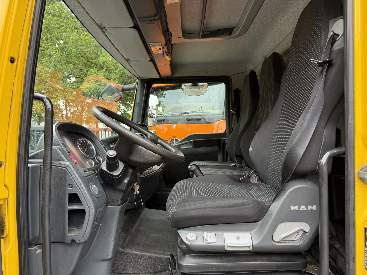 MAN TGL 8.180 BB - Camion plateau: photos 4 MAN TGL 8.180 BB - Camion plateau: photos 4