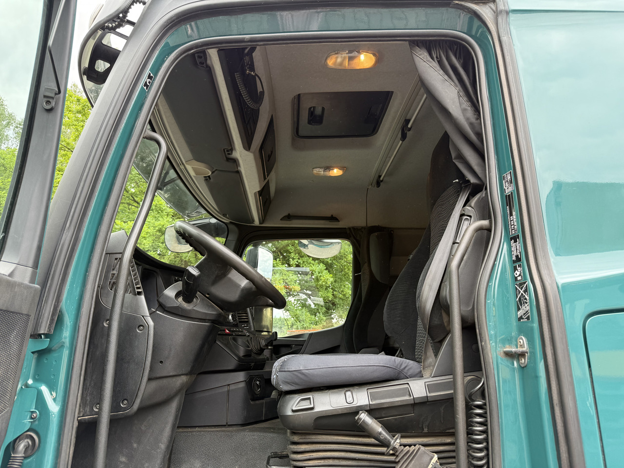 Mercedes-Benz Arocs 3251 8X4 Haken mit Kran HMF 2620 K5 - Camion ampliroll, Camion grue: photos 3 Mercedes-Benz Arocs 3251 8X4 Haken mit Kran HMF 2620 K5 - Camion ampliroll, Camion grue: photos 3