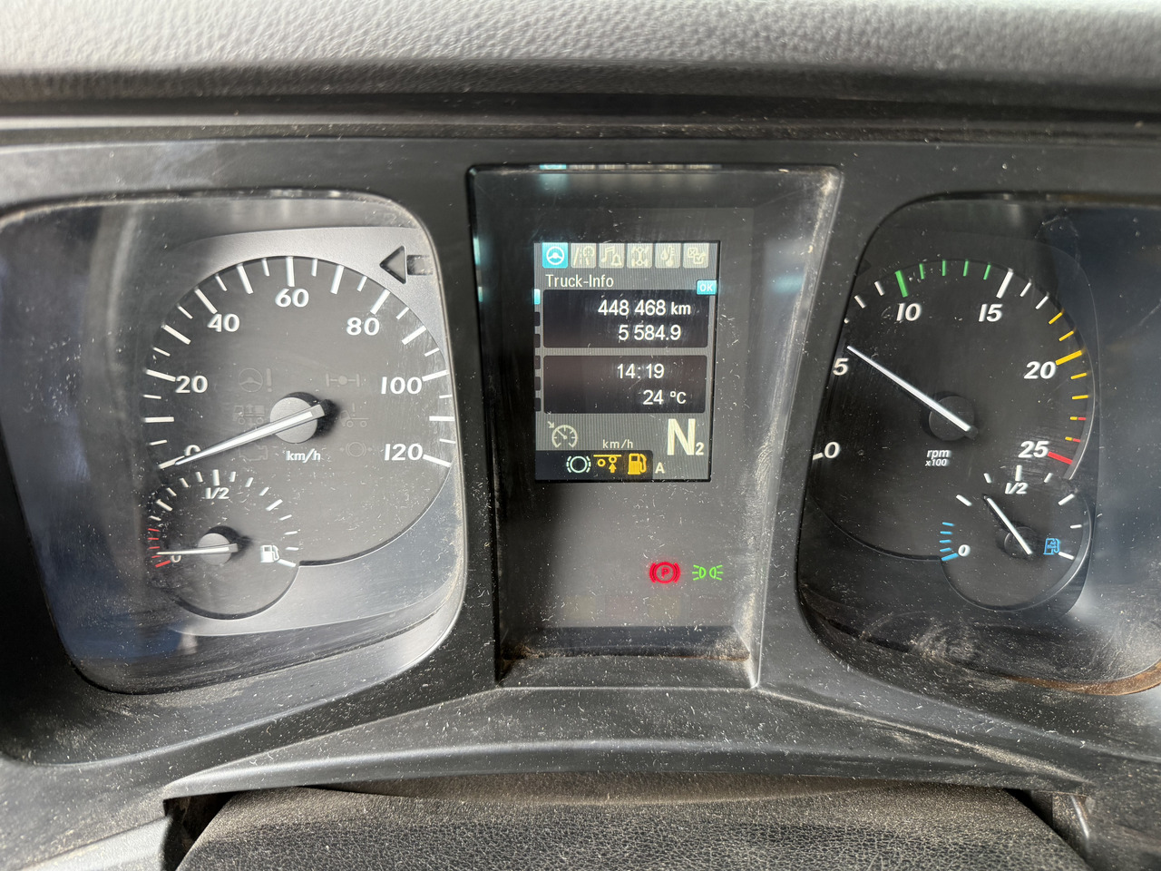 Mercedes-Benz Arocs 3251 8X4 Haken mit Kran HMF 2620 K5 - Camion ampliroll, Camion grue: photos 5 Mercedes-Benz Arocs 3251 8X4 Haken mit Kran HMF 2620 K5 - Camion ampliroll, Camion grue: photos 5