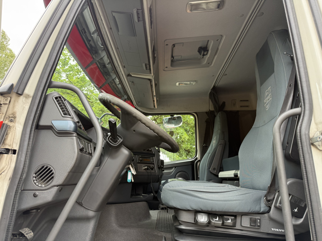 Volvo FH420 6X2*4 Palfinger 29002 bis 27 Meter - Camion plateau, Camion grue: photos 5 Volvo FH420 6X2*4 Palfinger 29002 bis 27 Meter - Camion plateau, Camion grue: photos 5
