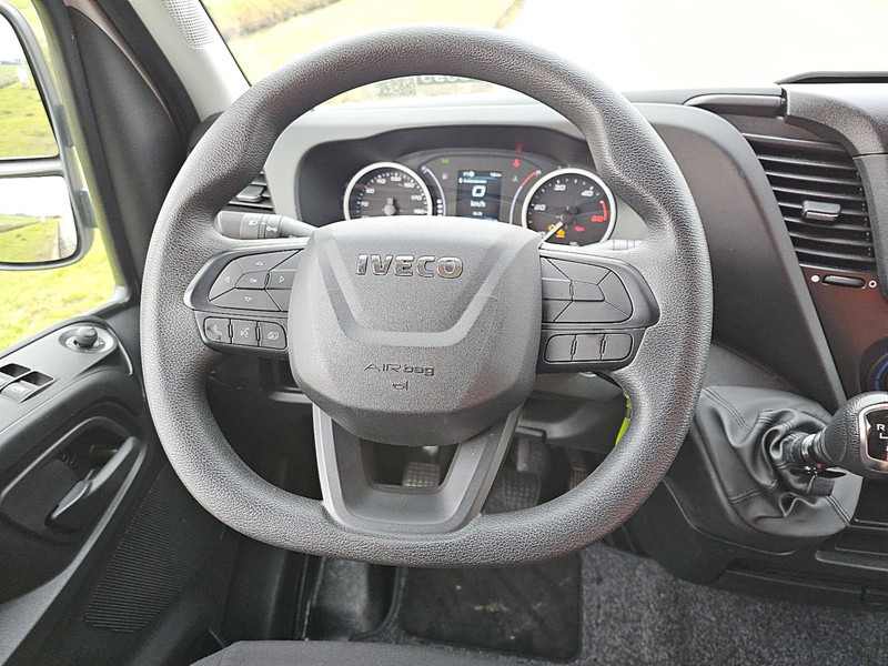 Photo d'intérieur 2: Fourgon grand volume Iveco Daily 35C16 Bakwagen Laadklep!