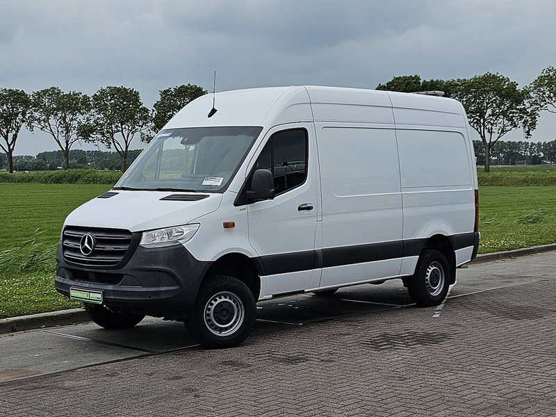 Mercedes-Benz Sprinter 316 L2H2 Mbux 4x4 Autom! - Fourgon utilitaire: photos 2 Mercedes-Benz Sprinter 316 L2H2 Mbux 4x4 Autom! - Fourgon utilitaire: photos 2