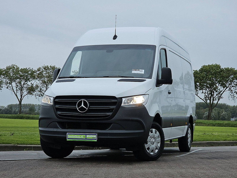 Mercedes-Benz Sprinter 317 L2H2 Navi RWD - Fourgon utilitaire: photos 1 Mercedes-Benz Sprinter 317 L2H2 Navi RWD - Fourgon utilitaire: photos 1