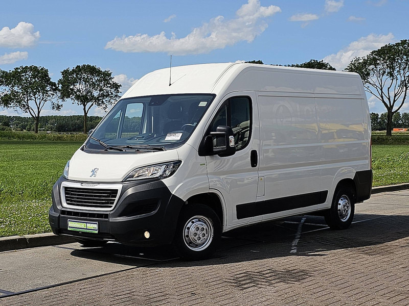 Peugeot Boxer 2.2 HDI 140 L2H2 - Fourgon utilitaire: photos 2 Peugeot Boxer 2.2 HDI 140 L2H2 - Fourgon utilitaire: photos 2