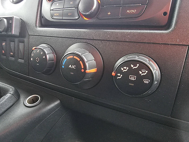 Fourgon utilitaire Renault Master 2.3 DCI 130 L2H2: photos 14