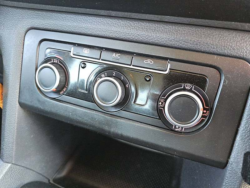 Pick-up Volkswagen Amarok 2.0 TDI Dubbel Cabine 4x4 AC: photos 10