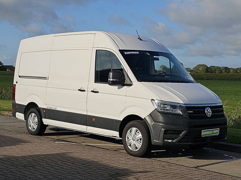Volkswagen Crafter 35 E-CRAFTER L2H2 - Fourgon utilitaire, Utilitaire électrique: photos 5 Volkswagen Crafter 35 E-CRAFTER L2H2 - Fourgon utilitaire, Utilitaire électrique: photos 5
