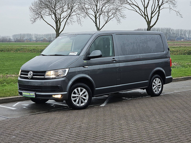 Volkswagen Transporter 2.0 TDI - Fourgonnette: photos 2 Volkswagen Transporter 2.0 TDI - Fourgonnette: photos 2