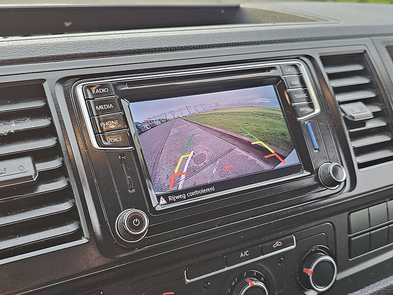 Fourgonnette Volkswagen Transporter 2.0 TDI: photos 13 Fourgonnette Volkswagen Transporter 2.0 TDI: photos 13