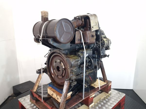 Komatsu/Cummins S4D102E-1/4BT3.9 Engine (Plant) - Moteur pour Engins de chantier: photos 1 Komatsu/Cummins S4D102E-1/4BT3.9 Engine (Plant) - Moteur pour Engins de chantier: photos 1