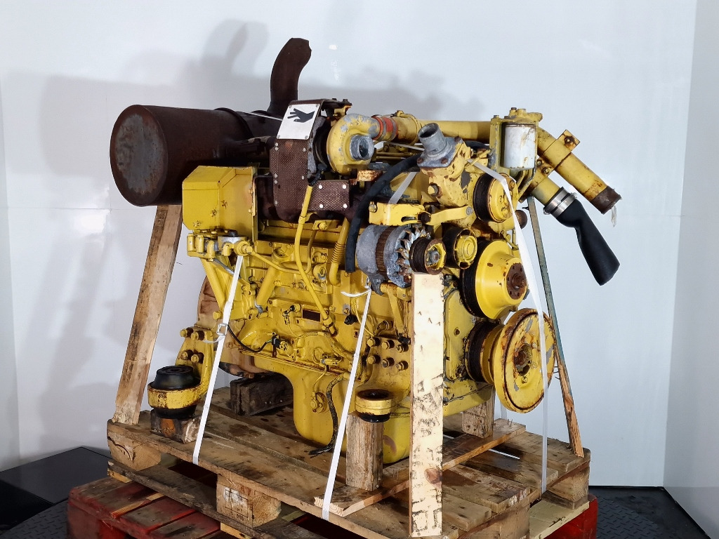 Komatsu SA6D95L-1 - Moteur pour Engins de chantier: photos 4 Komatsu SA6D95L-1 - Moteur pour Engins de chantier: photos 4