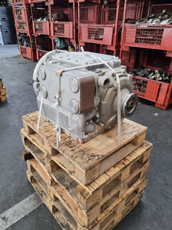 Voith 864.6 F3VTORO-8,5 Gearbox - Boîte de vitesse: photos 5 Voith 864.6 F3VTORO-8,5 Gearbox - Boîte de vitesse: photos 5