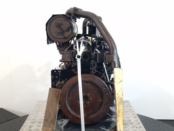 Yanmar 4TNE88-RCC1 Engine (Plant) - Moteur pour Engins de chantier: photos 3 Yanmar 4TNE88-RCC1 Engine (Plant) - Moteur pour Engins de chantier: photos 3