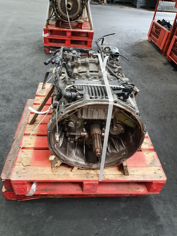 ZF 12AS2541TD - Boîte de vitesse: photos 4 ZF 12AS2541TD - Boîte de vitesse: photos 4